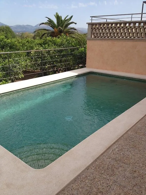 Finca Can Tiro Костич 0*,